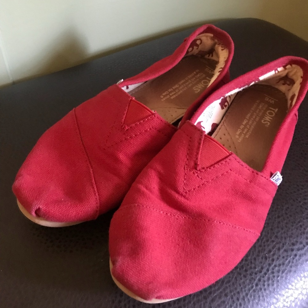 Toms